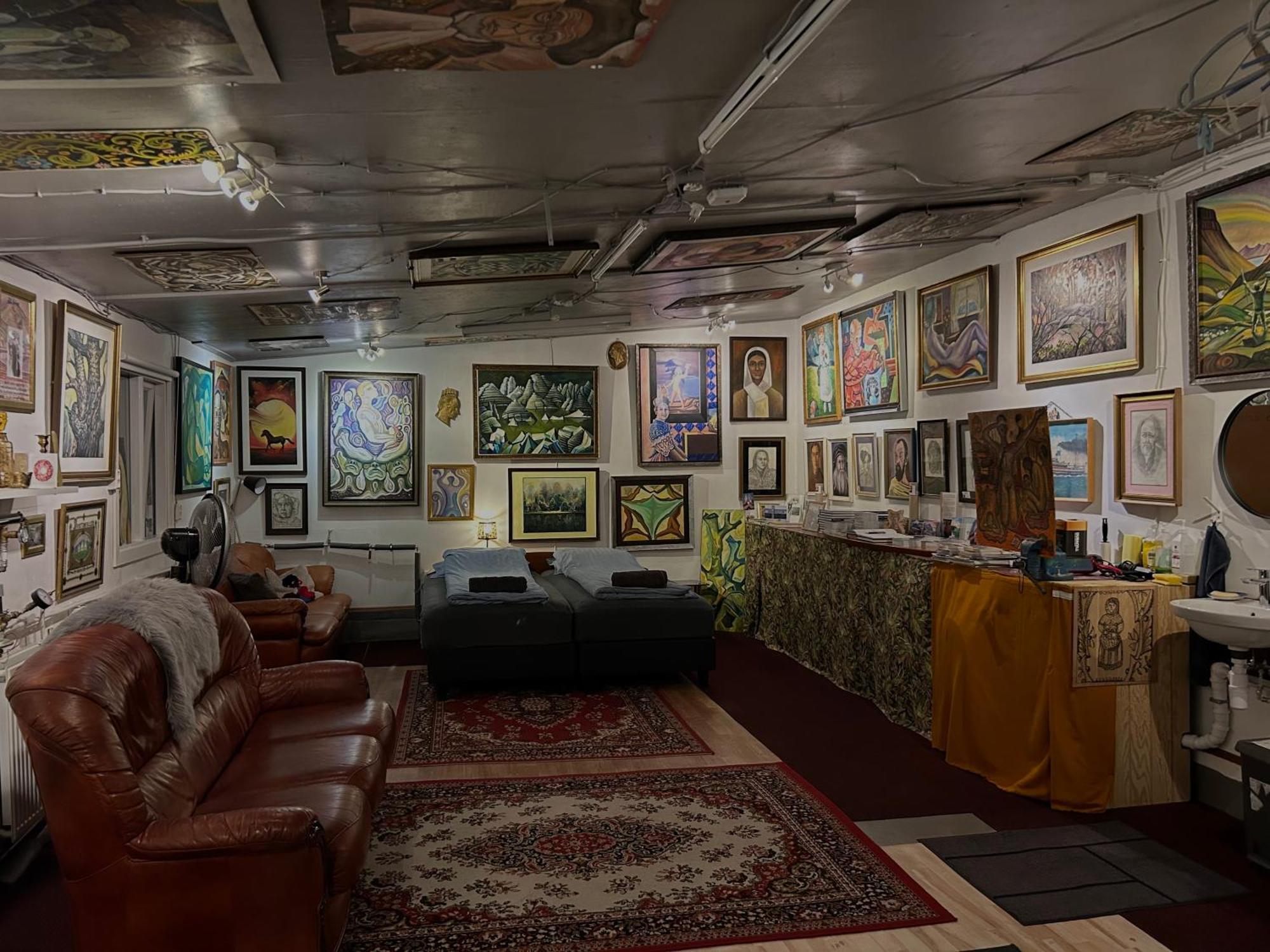 Brimarsbru Sleep Inn-Art Gallery Njarthvik Екстер'єр фото
